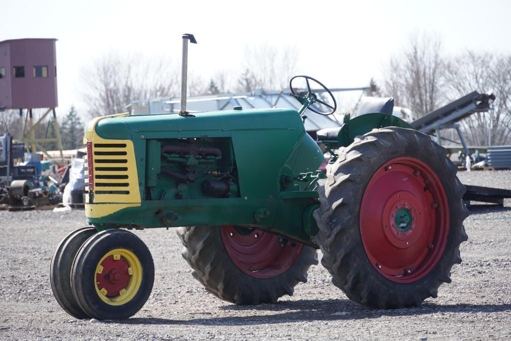 Main image Oliver 77