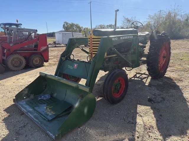 Image of Oliver 77 equipment image 2