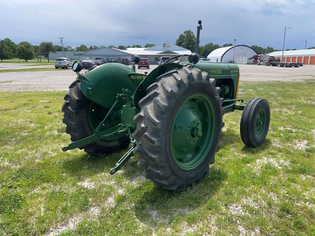 Image of Oliver Super 55 equipment image 4