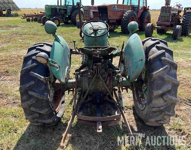 Image of Oliver Super 55 equipment image 2