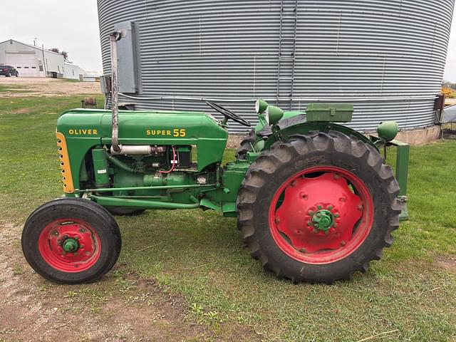 Image of Oliver Super 55 equipment image 4