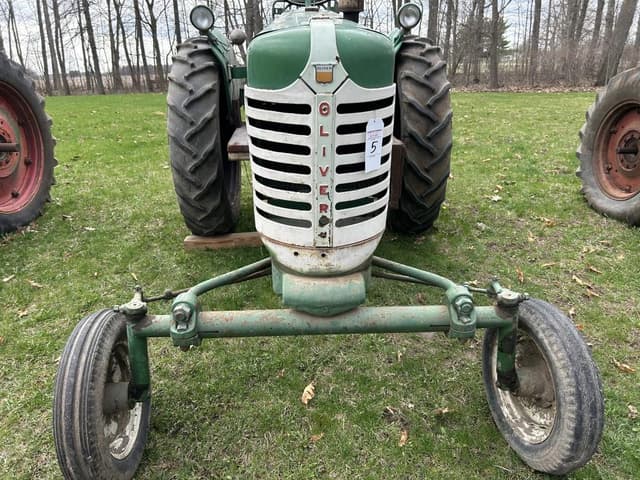 Image of Oliver Super 66 equipment image 1