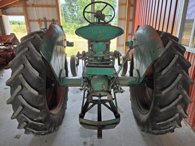 Image of Oliver Super 77 equipment image 3