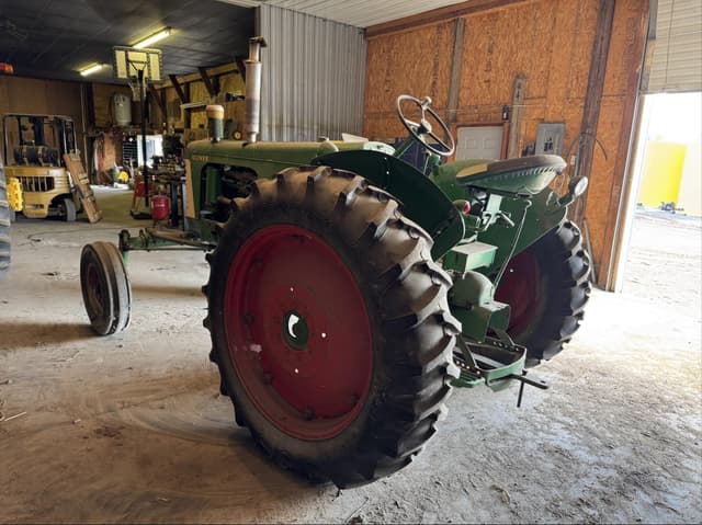 Image of Oliver Super 77 equipment image 2