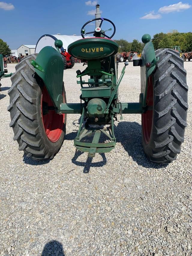 Image of Oliver Super 77 equipment image 3