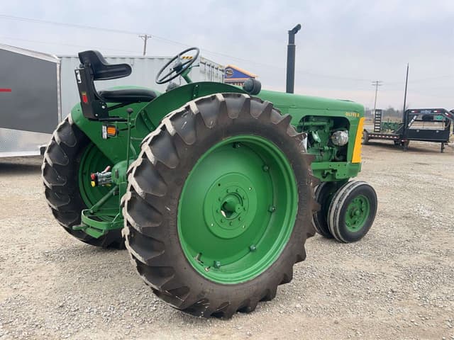 Image of Oliver Super 77 equipment image 2