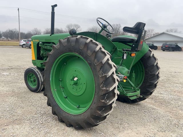 Image of Oliver Super 77 equipment image 4