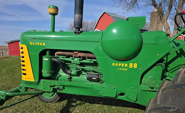 Image of Oliver Super 88 equipment image 4
