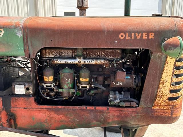 Image of Oliver Super 99 equipment image 4