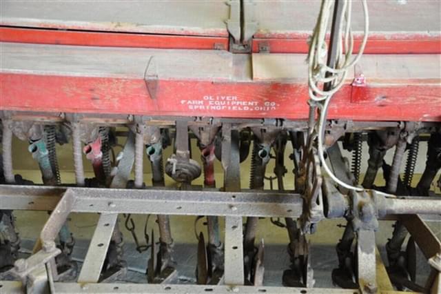 Image of Oliver Superior equipment image 1