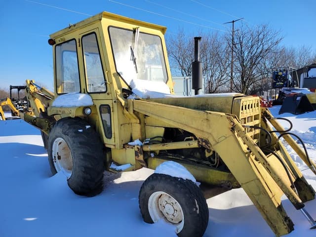 Image of Oliver 1650 equipment image 3