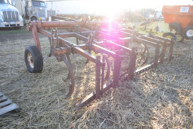 Image of White 466 equipment image 4