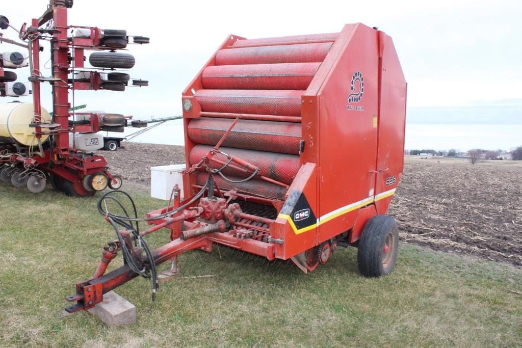 SOLD - OMC 596 Hay and Forage with --- Bales | Tractor Zoom
