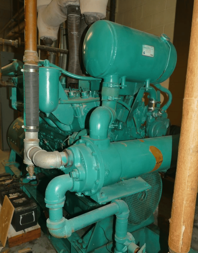 Image of Onan 250KW equipment image 2