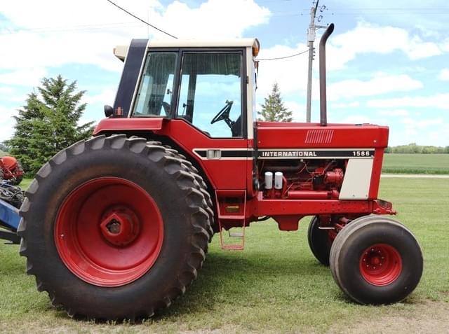 Image of International Harvester 1586 equipment image 2