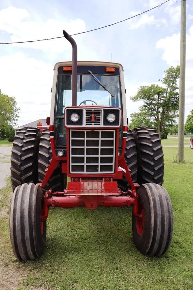 Image of International Harvester 1586 equipment image 4