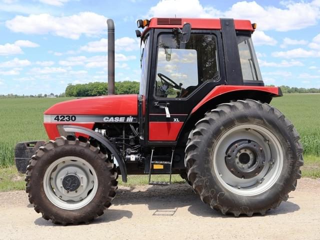 Image of Case IH 4230 equipment image 2