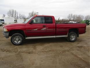 Dodge Ram 2500 Equipment Image0