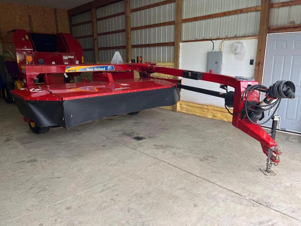 Main image New Holland H7230