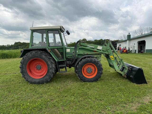 Image of Fendt Farmer 305LS equipment image 4