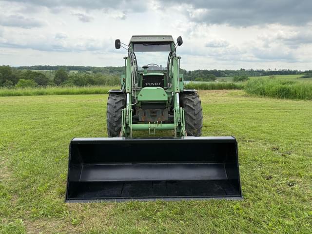 Image of Fendt Farmer 305LS equipment image 2