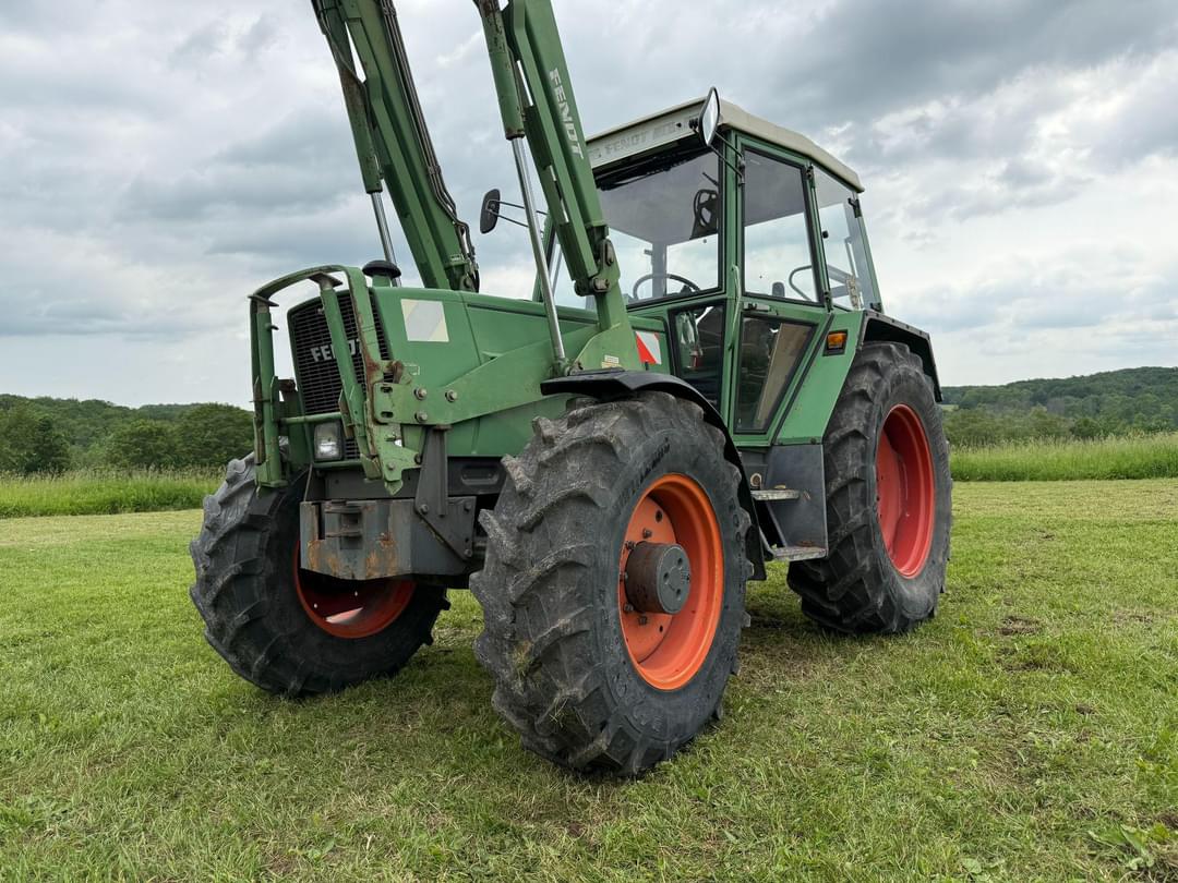 Image of Fendt Farmer 305LS Primary image