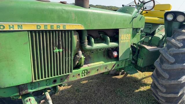 Image of John Deere 4020 equipment image 3