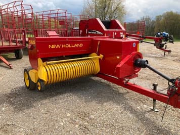 Main image New Holland 565