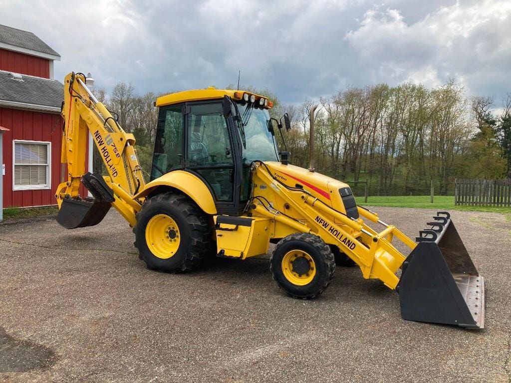 Main image New Holland LB75B