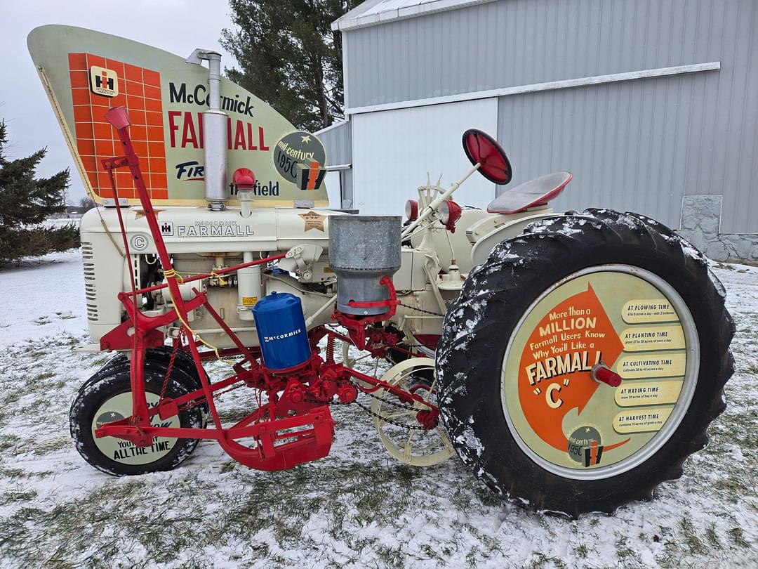 Image of Farmall C Primary image