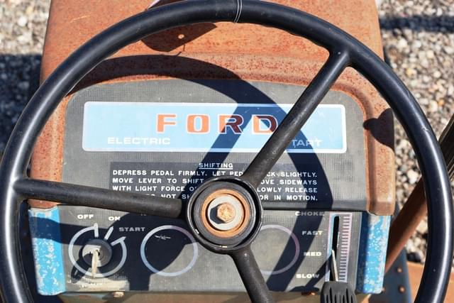 Image of Ford 75 equipment image 4