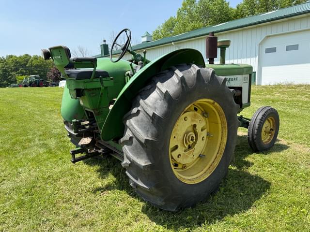 Image of John Deere 830 equipment image 4