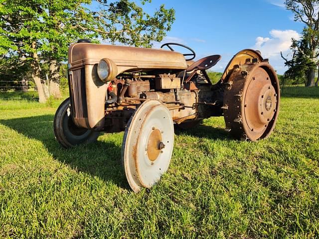 Image of Ford 9N equipment image 3