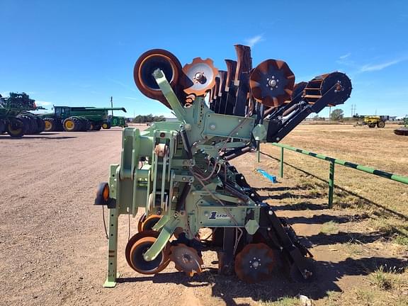 Image of Orthman 1tRIPr equipment image 1