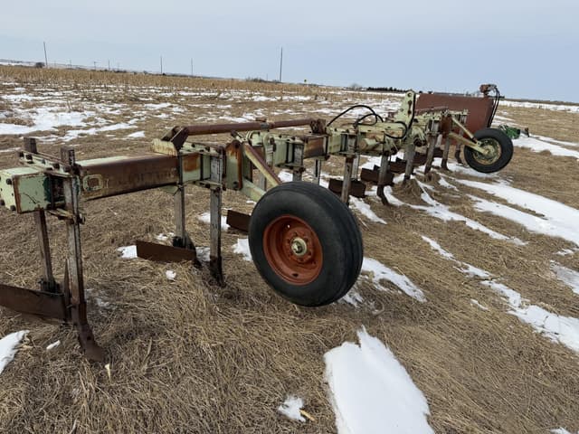 Image of Orthman 8R36 equipment image 2