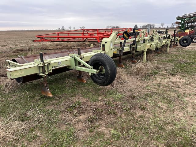 Image of Orthman LB333 equipment image 1