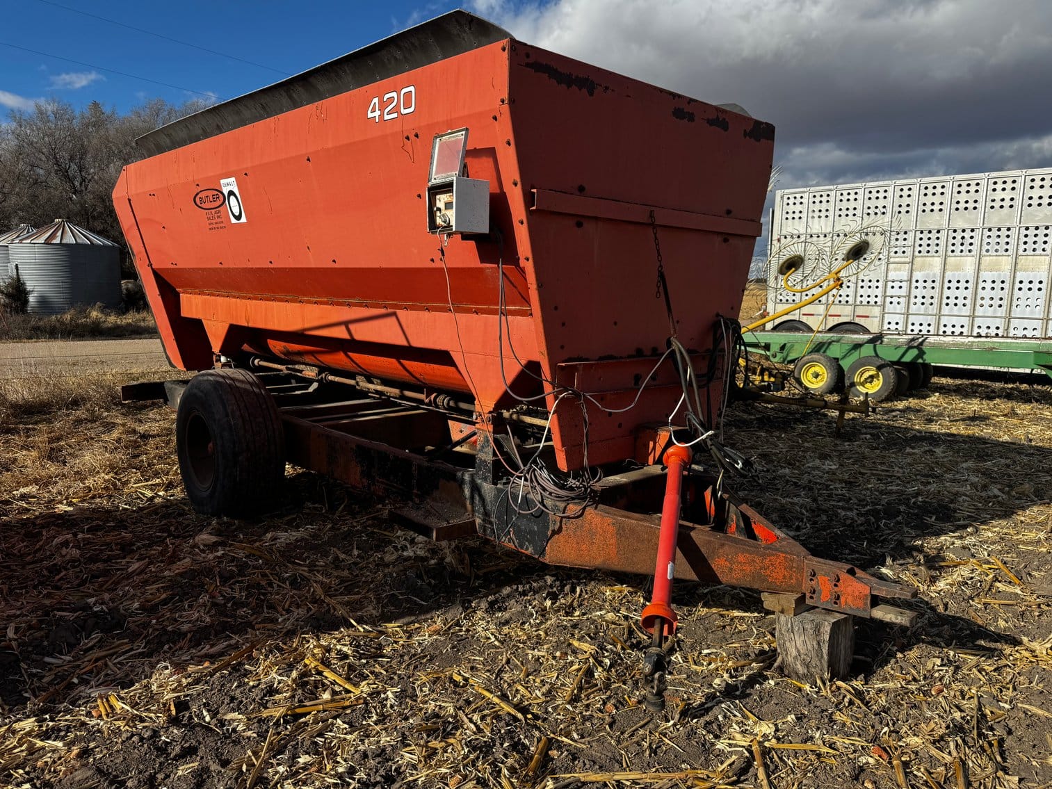 Oswalt 420 Equipment Image0