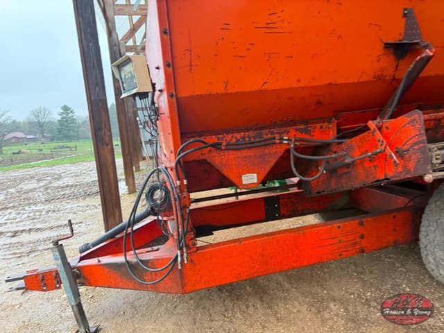 Image of Oswalt TMR equipment image 2