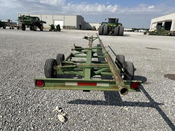 Image of Undetermined Header Trailer equipment image 3
