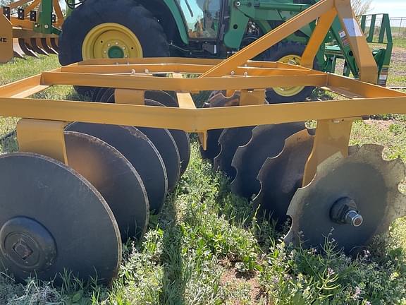 Image of Behlen Country 80111210YEL equipment image 4