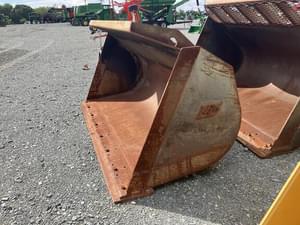 Tag Wheel Loader Bucket Image