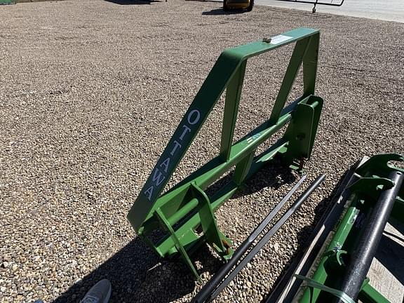Image of Ottawa Rancher Bale Spear equipment image 1