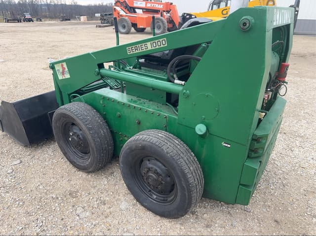 Image of Owatonna Mustang Series 1000 equipment image 4