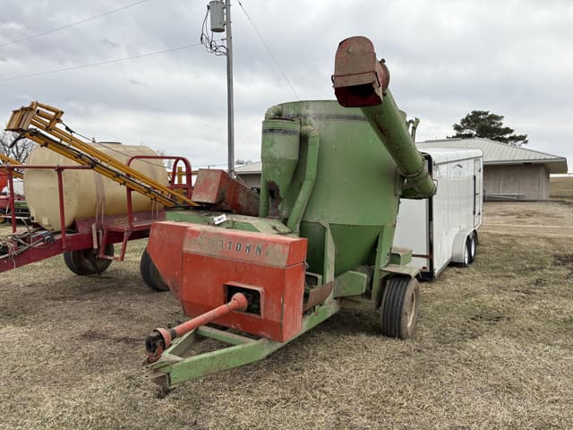 Image of Owatonna 424 equipment image 1