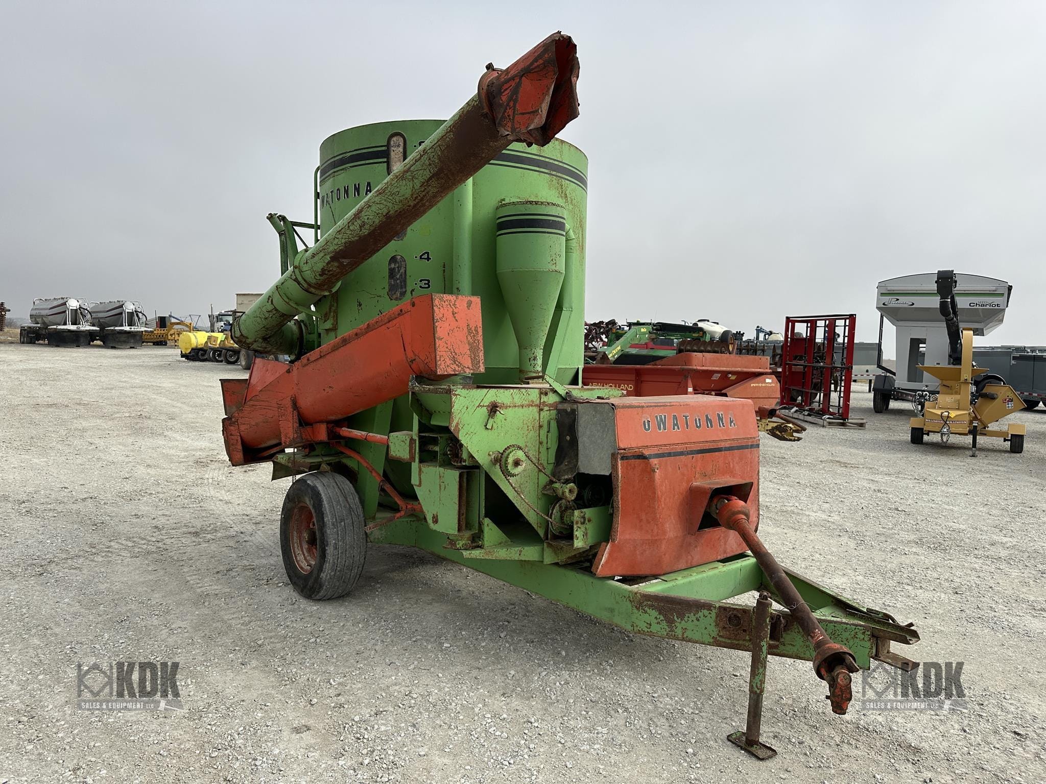 Owatonna 450 Equipment Image0