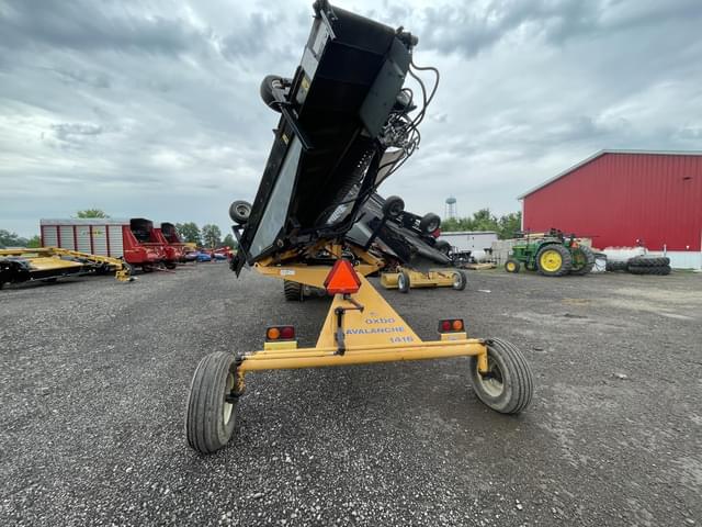 Image of Oxbo 1416 equipment image 4