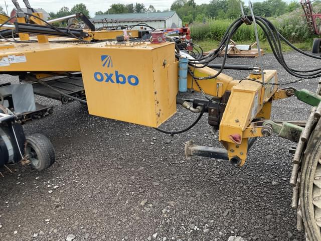 Image of Oxbo 1416 equipment image 3