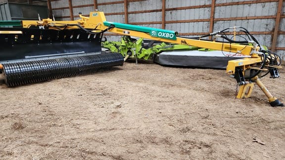 Oxbo 2112 Equipment Image0