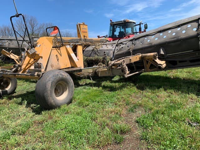 Image of Oxbo 334 Image 1