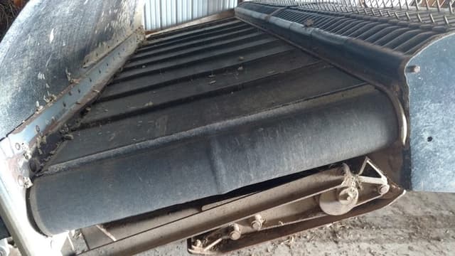 Image of Oxbo 334 equipment image 3